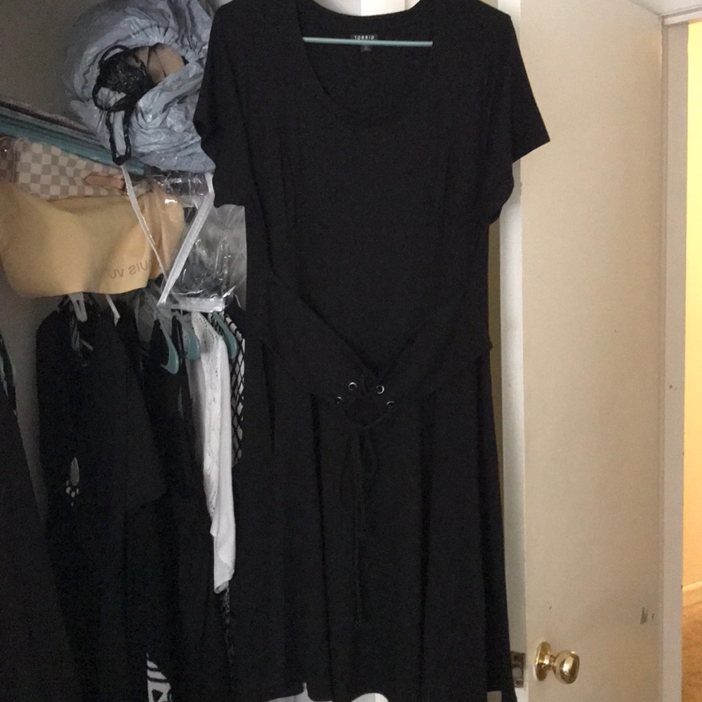 Short-Sleeve Black Dress